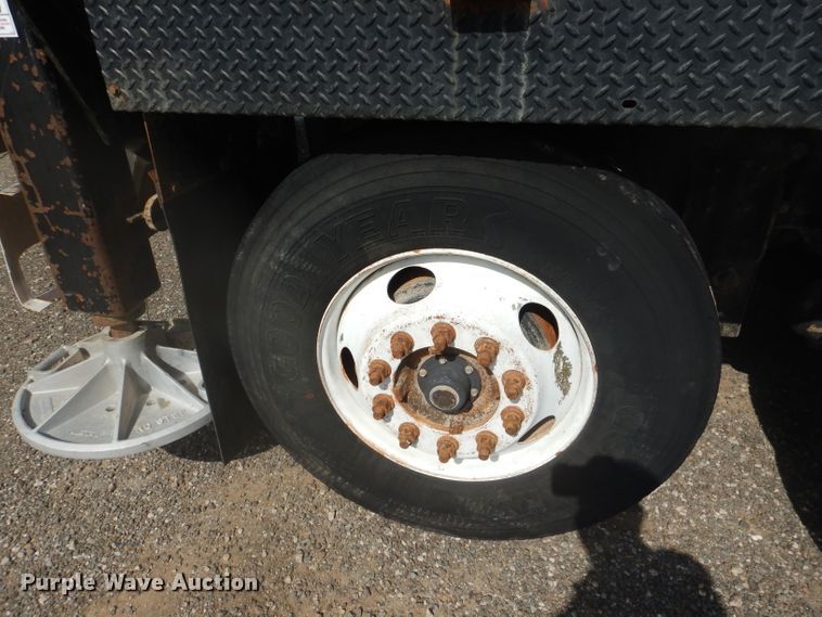 image for item DJ8869 2007 Sterling L9500  crane truck