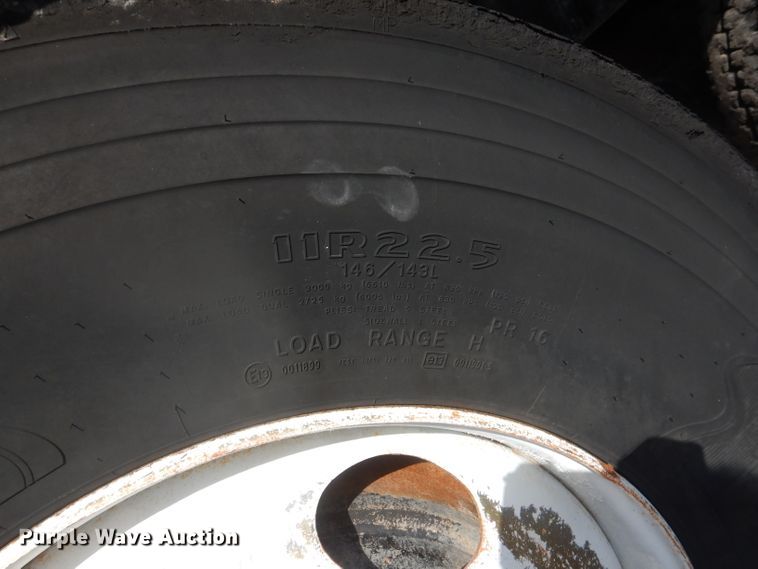 image for item DJ8869 2007 Sterling L9500  crane truck