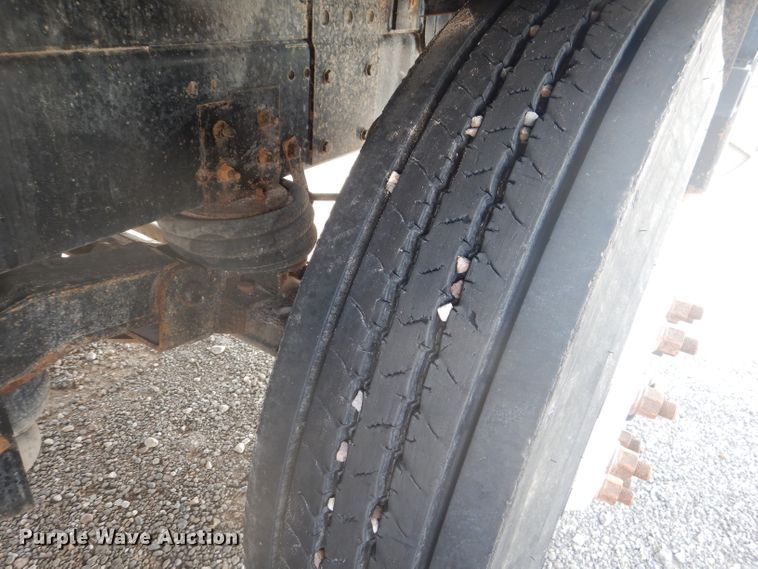 image for item DJ8869 2007 Sterling L9500  crane truck