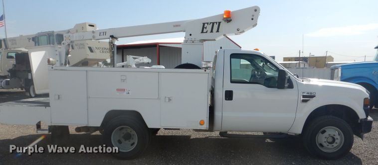 image for item DJ8870 2008 Ford F350 Super Duty  bucket truck