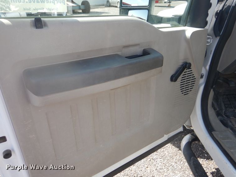 image for item DJ8870 2008 Ford F350 Super Duty  bucket truck