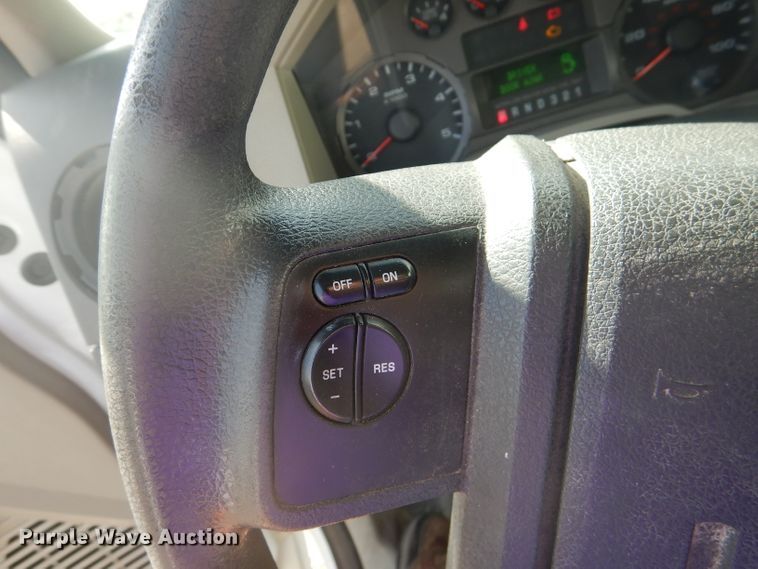 image for item DJ8870 2008 Ford F350 Super Duty  bucket truck