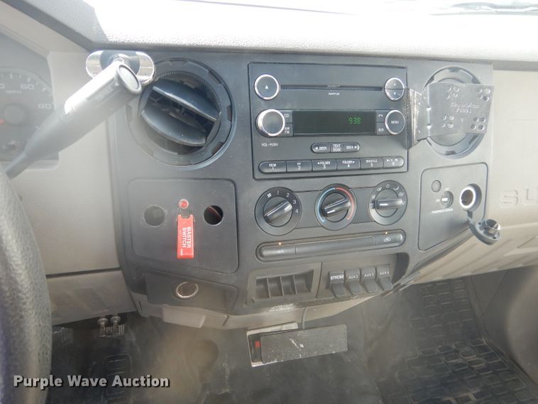 image for item DJ8870 2008 Ford F350 Super Duty  bucket truck