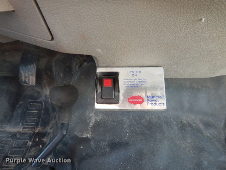 image for item DJ8870 2008 Ford F350 Super Duty  bucket truck