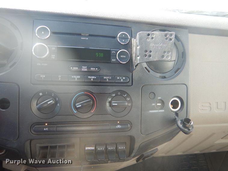 image for item DJ8870 2008 Ford F350 Super Duty  bucket truck