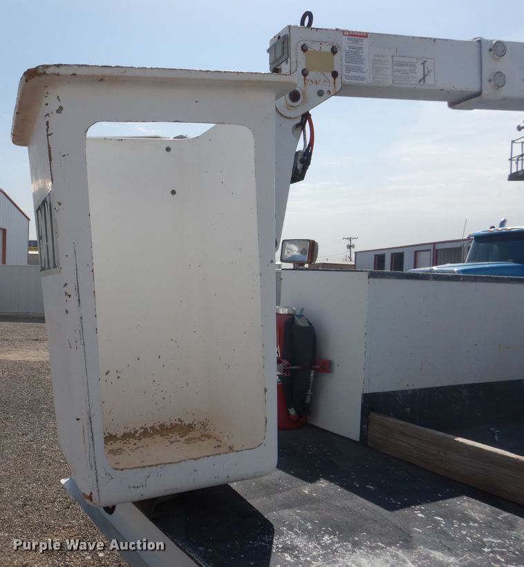 image for item DJ8870 2008 Ford F350 Super Duty  bucket truck