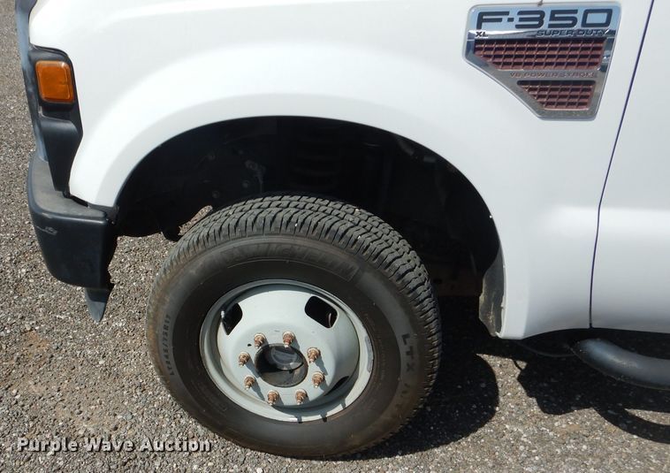 image for item DJ8870 2008 Ford F350 Super Duty  bucket truck