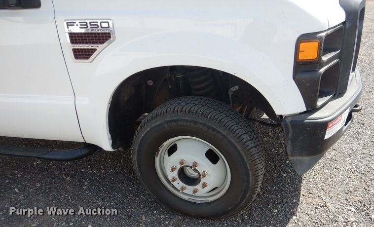 image for item DJ8870 2008 Ford F350 Super Duty  bucket truck