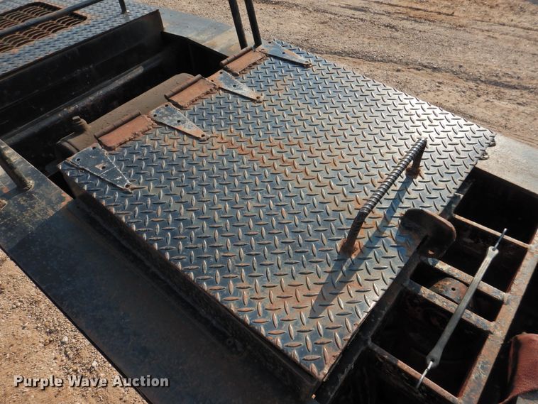 image for item DK2282 1986 Eager Beaver 35GHG-BR  lowboy equipment trailer