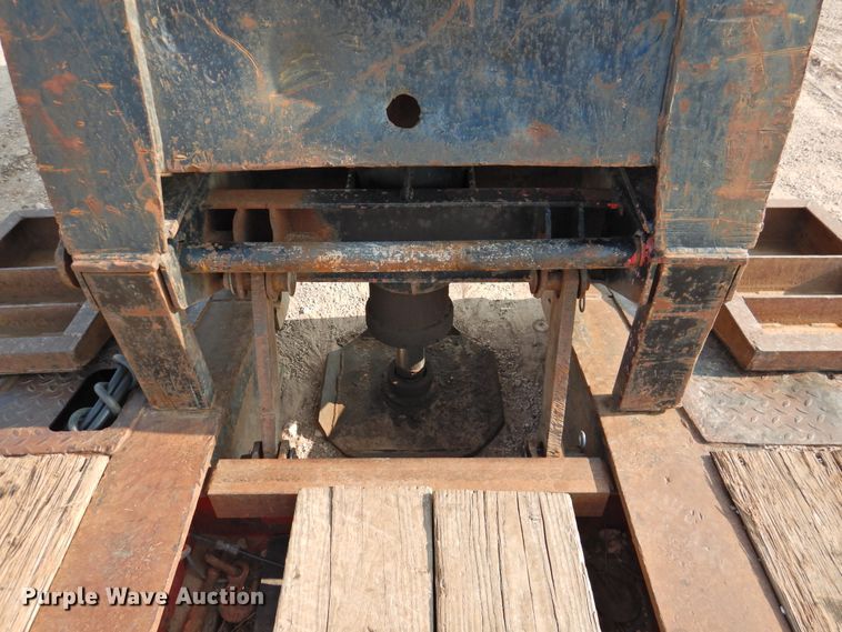 image for item DK2282 1986 Eager Beaver 35GHG-BR  lowboy equipment trailer