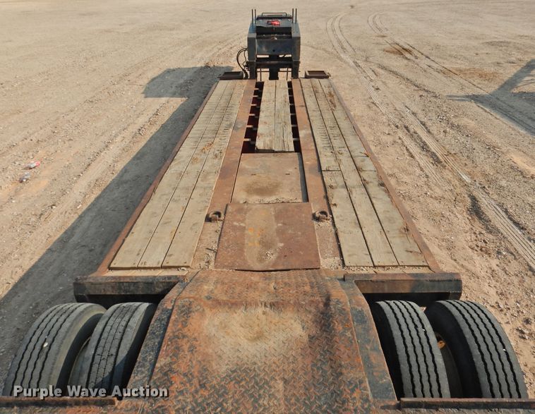 image for item DK2282 1986 Eager Beaver 35GHG-BR  lowboy equipment trailer