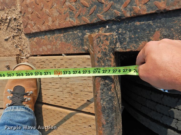 image for item DK2282 1986 Eager Beaver 35GHG-BR  lowboy equipment trailer