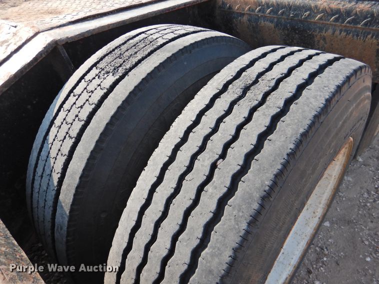 image for item DK2282 1986 Eager Beaver 35GHG-BR  lowboy equipment trailer