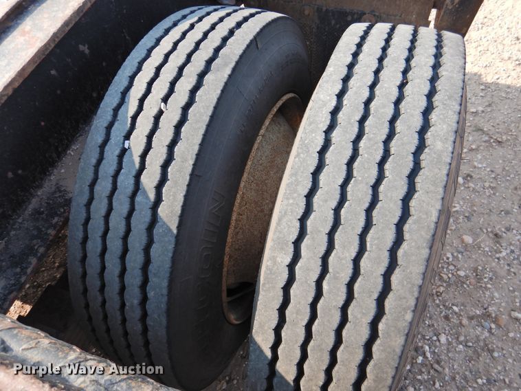 image for item DK2282 1986 Eager Beaver 35GHG-BR  lowboy equipment trailer