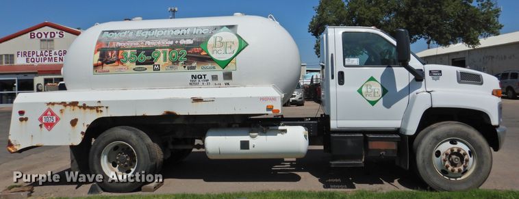 image for item DK2378 2008 GMC C7500  propane truck