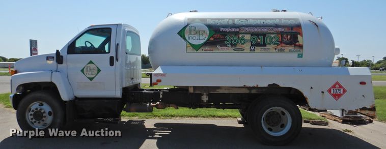 image for item DK2378 2008 GMC C7500  propane truck