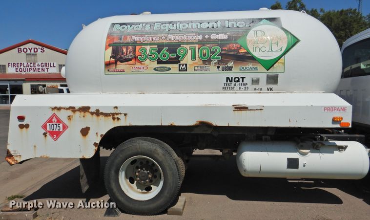 image for item DK2378 2008 GMC C7500  propane truck
