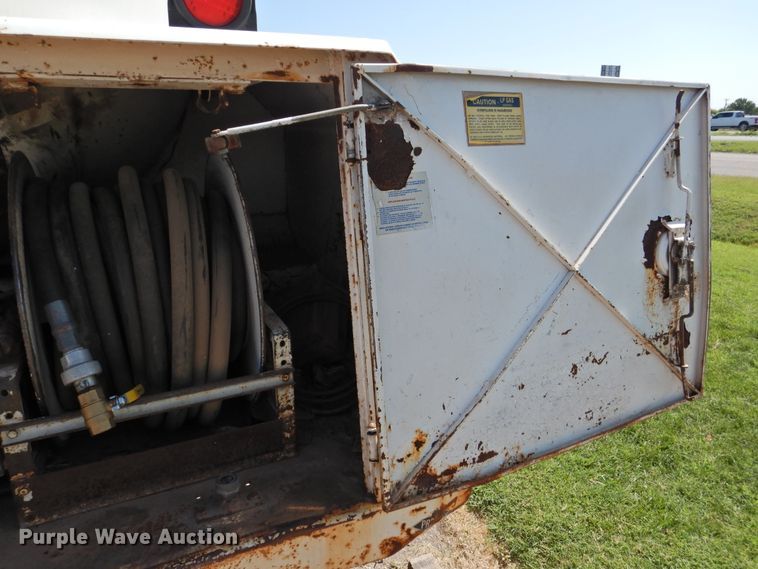 image for item DK2378 2008 GMC C7500  propane truck