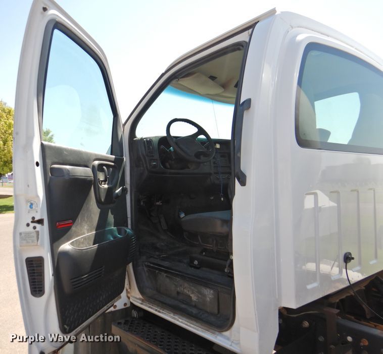 image for item DK2378 2008 GMC C7500  propane truck