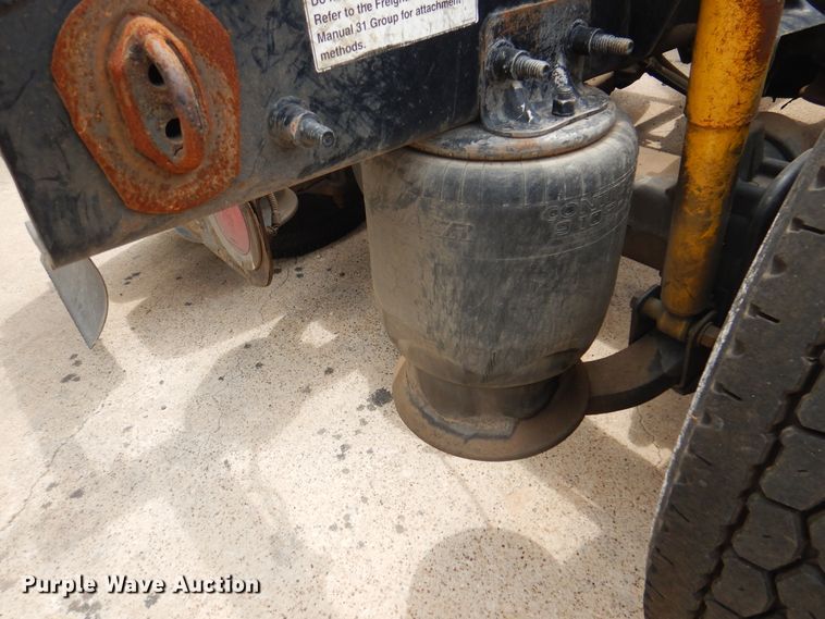 image for item DK8106 2016 Freightliner Cascadia 125  semi truck