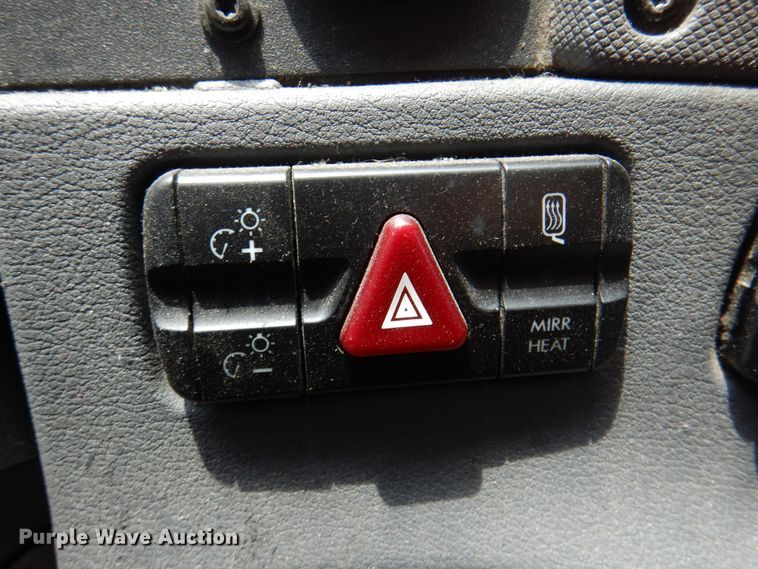 image for item DK8106 2016 Freightliner Cascadia 125  semi truck