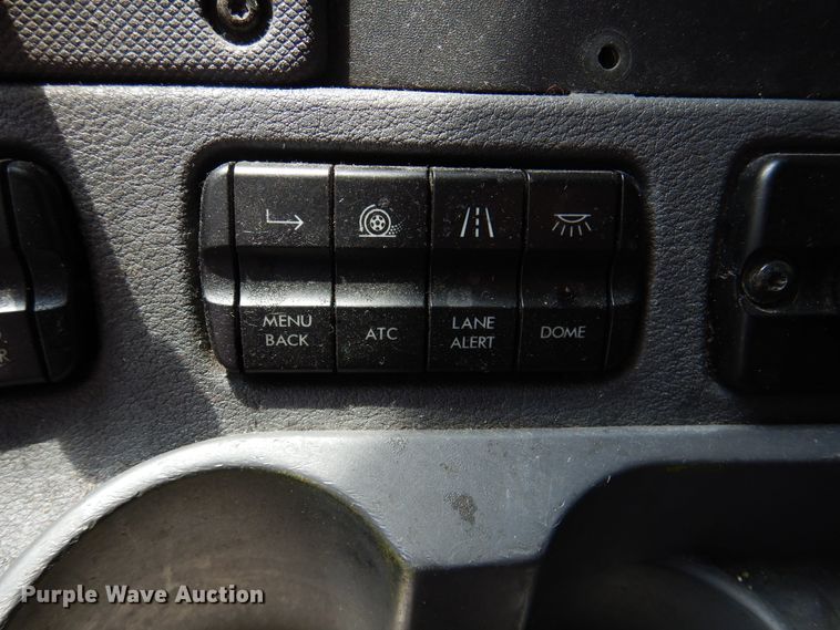 image for item DK8106 2016 Freightliner Cascadia 125  semi truck