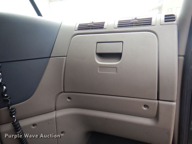 image for item DK8106 2016 Freightliner Cascadia 125  semi truck