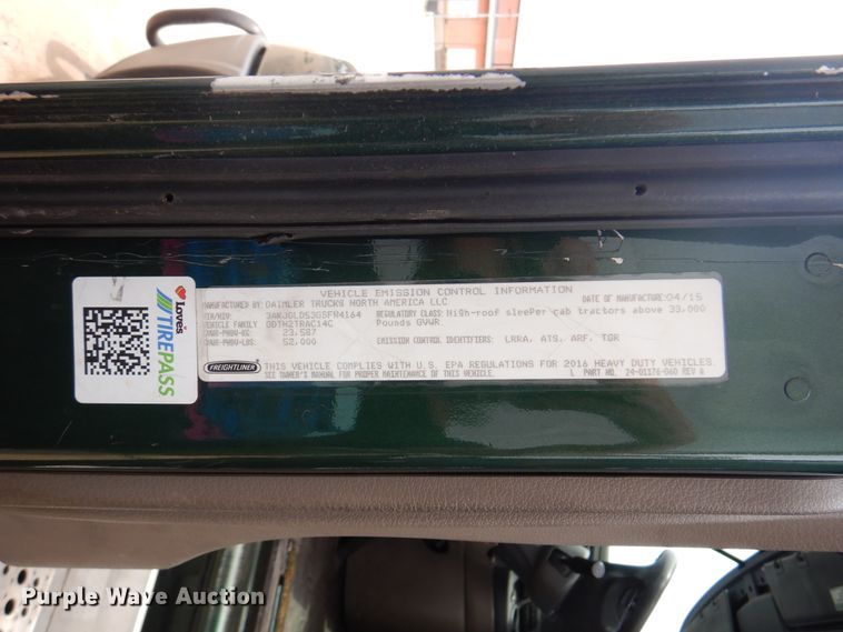 image for item DK8106 2016 Freightliner Cascadia 125  semi truck