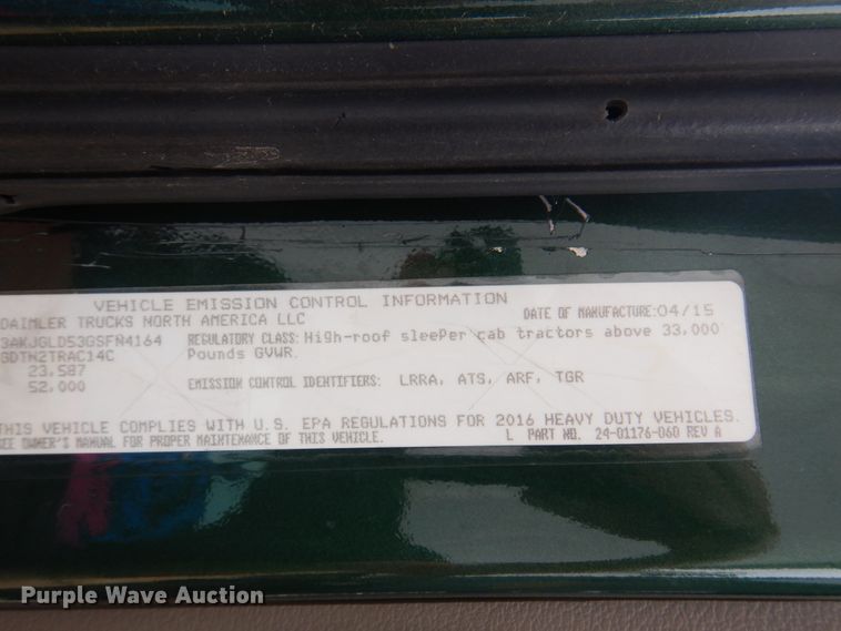 image for item DK8106 2016 Freightliner Cascadia 125  semi truck