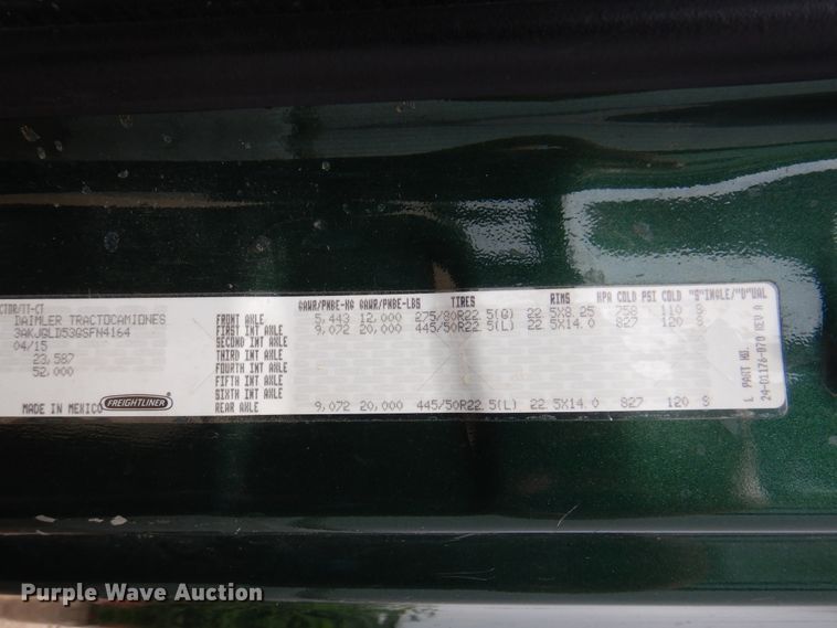 image for item DK8106 2016 Freightliner Cascadia 125  semi truck