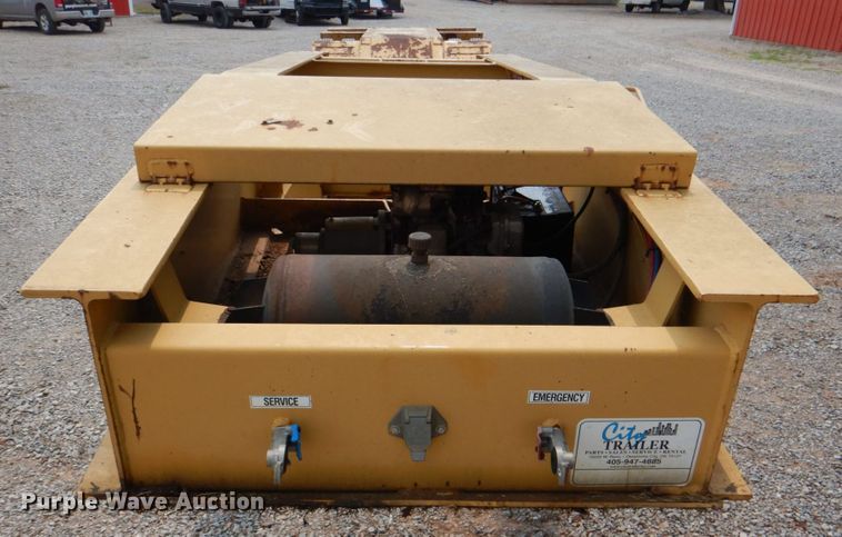 image for item DL0518 2010 Witzco Challenger RG35  lowboy equipment trailer
