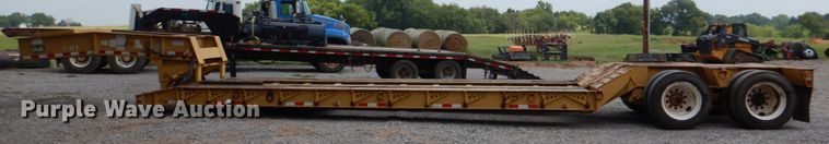 image for item DL0518 2010 Witzco Challenger RG35  lowboy equipment trailer