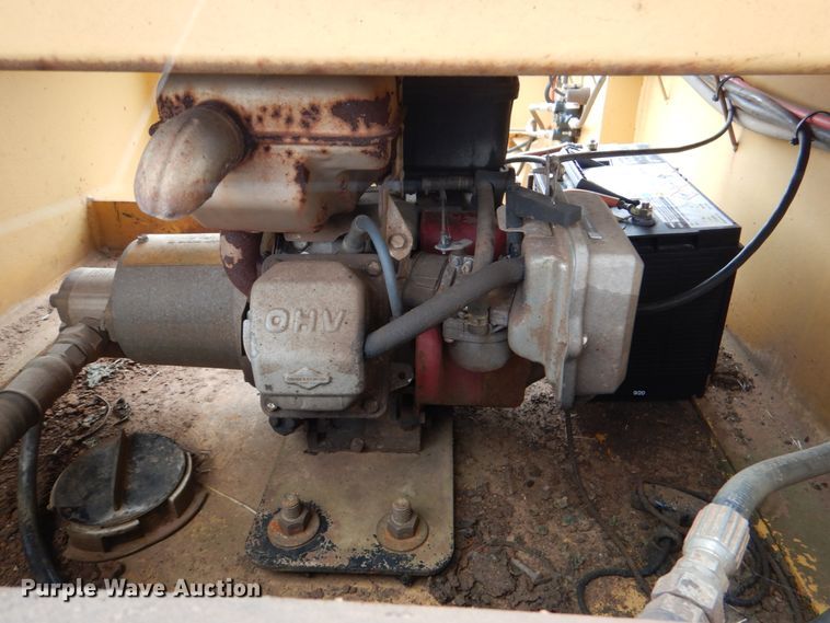 image for item DL0518 2010 Witzco Challenger RG35  lowboy equipment trailer