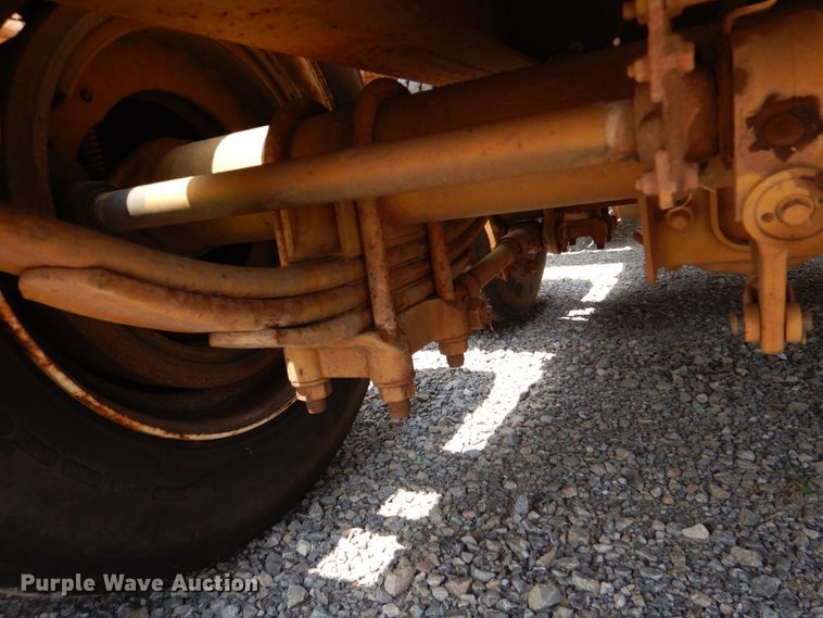 image for item DL0518 2010 Witzco Challenger RG35  lowboy equipment trailer