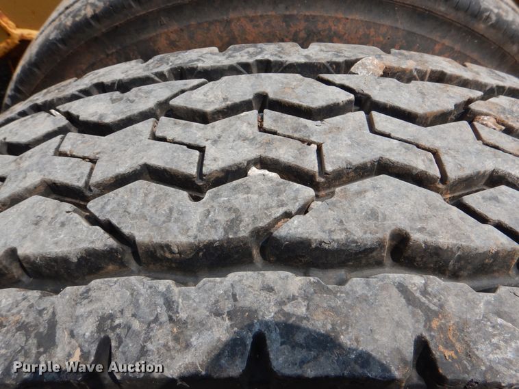 image for item DL0518 2010 Witzco Challenger RG35  lowboy equipment trailer