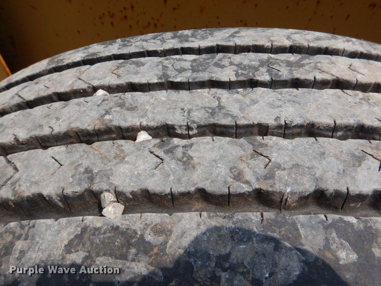 image for item DL0518 2010 Witzco Challenger RG35  lowboy equipment trailer