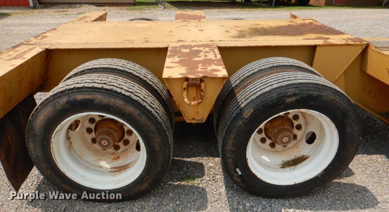 image for item DL0518 2010 Witzco Challenger RG35  lowboy equipment trailer