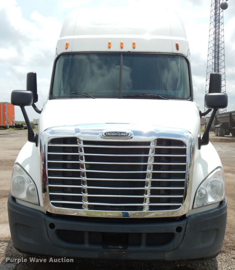 image for item DL5493 2012 Freightliner Cascadia 125  semi truck