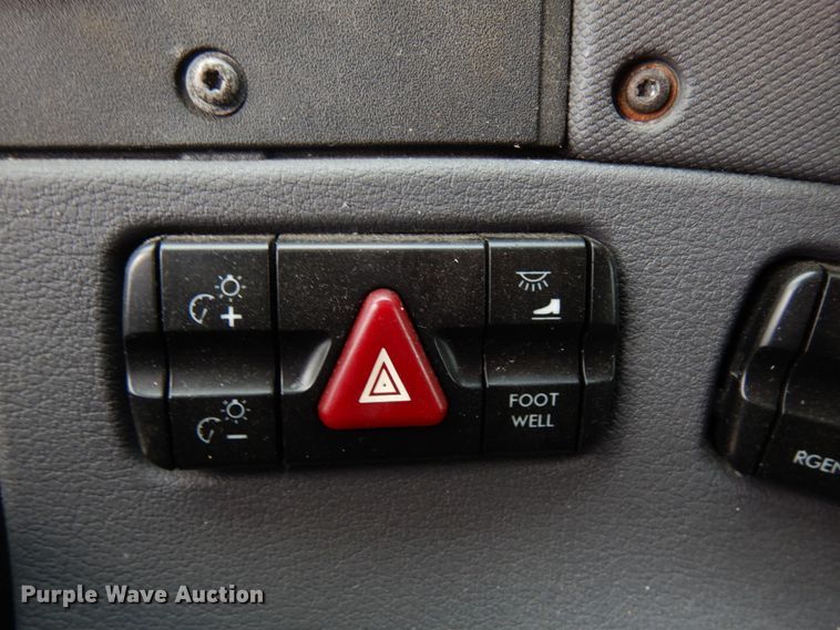 image for item DL5493 2012 Freightliner Cascadia 125  semi truck