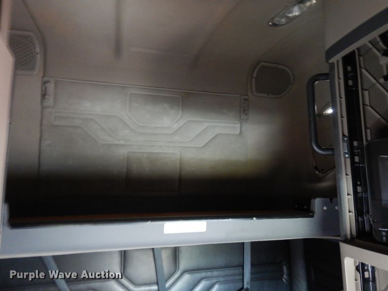 image for item DL5493 2012 Freightliner Cascadia 125  semi truck