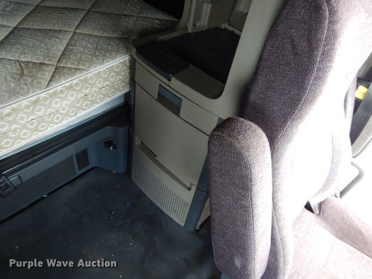 image for item DL5493 2012 Freightliner Cascadia 125  semi truck