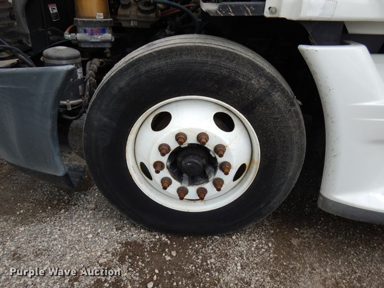 image for item DL5493 2012 Freightliner Cascadia 125  semi truck