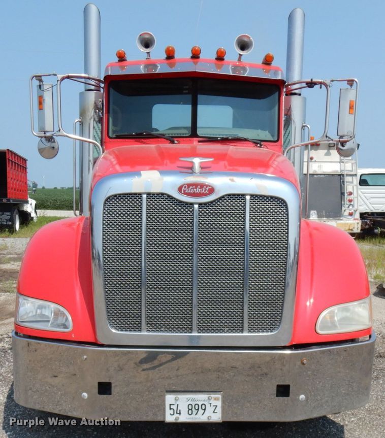 image for item DL5495 2008 Peterbilt 386  semi truck