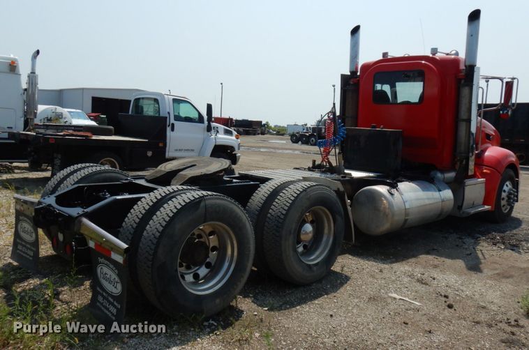 image for item DL5495 2008 Peterbilt 386  semi truck
