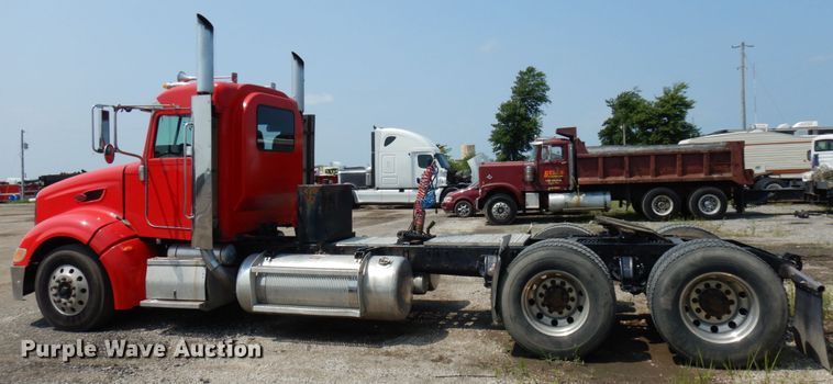 image for item DL5495 2008 Peterbilt 386  semi truck