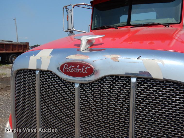 image for item DL5495 2008 Peterbilt 386  semi truck