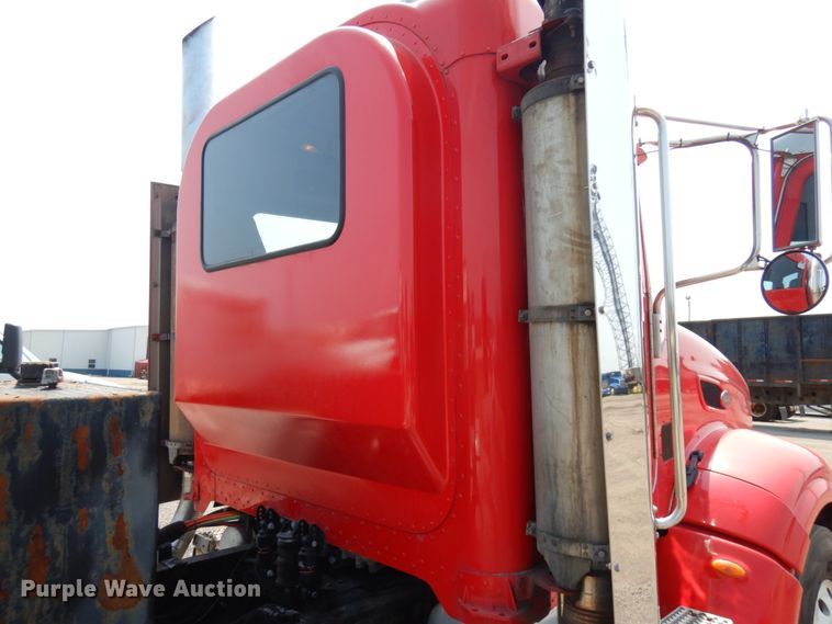 image for item DL5495 2008 Peterbilt 386  semi truck