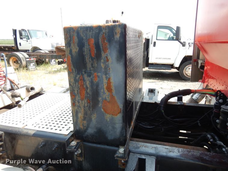 image for item DL5495 2008 Peterbilt 386  semi truck