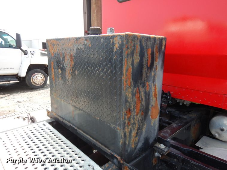 image for item DL5495 2008 Peterbilt 386  semi truck