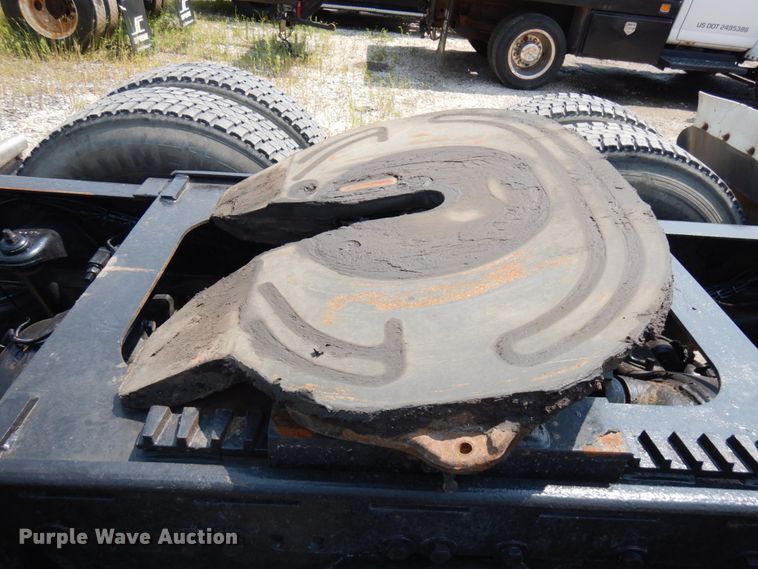 image for item DL5495 2008 Peterbilt 386  semi truck